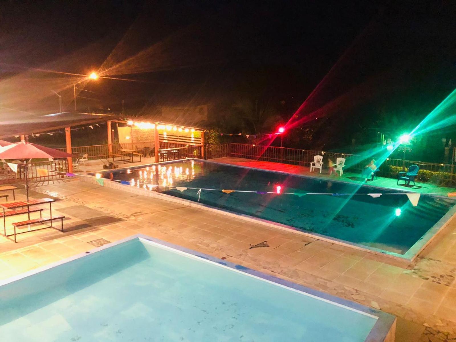 Isabella Hostel And Pool Alto Boquete Esterno foto
